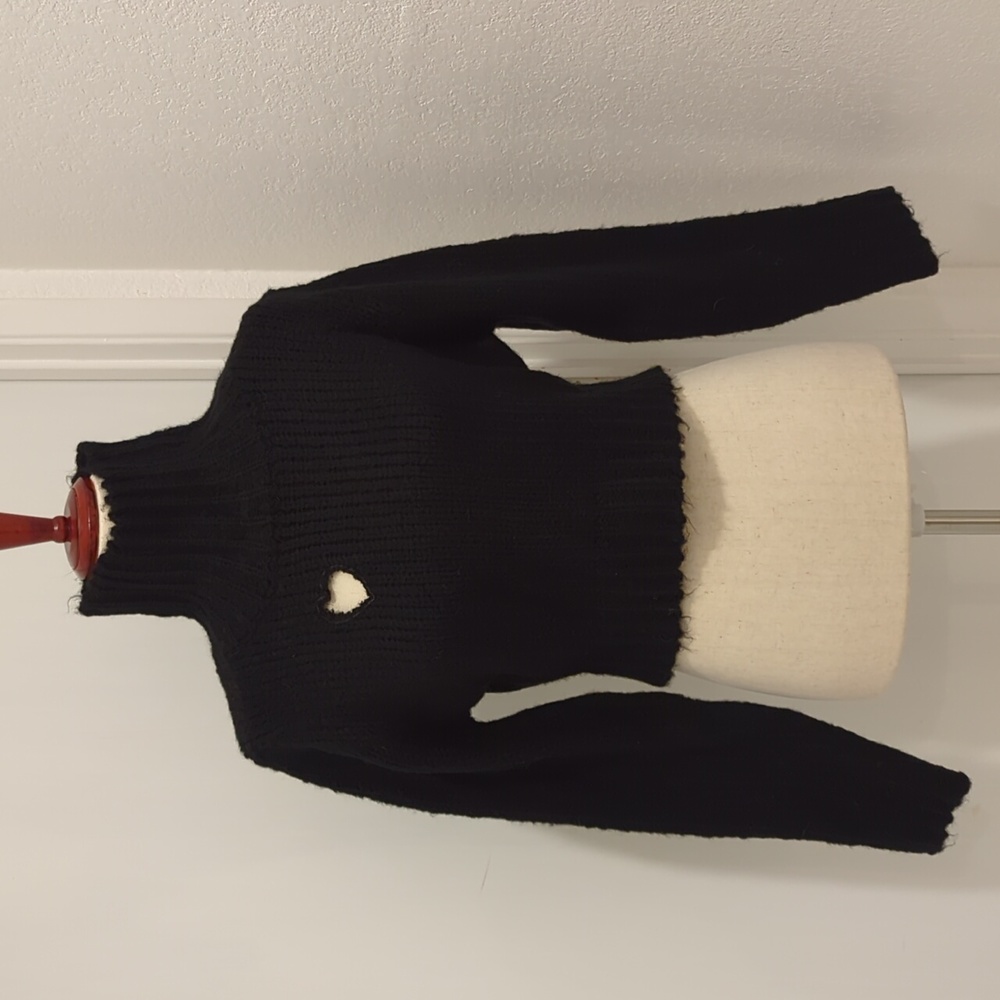 NWT Cider Chunky Black Cropped Sweater with cut out heart 🖤 SM
